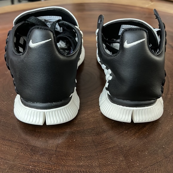 Nike Free Inneva Woven ( Black & White) - Picture 2 of 11